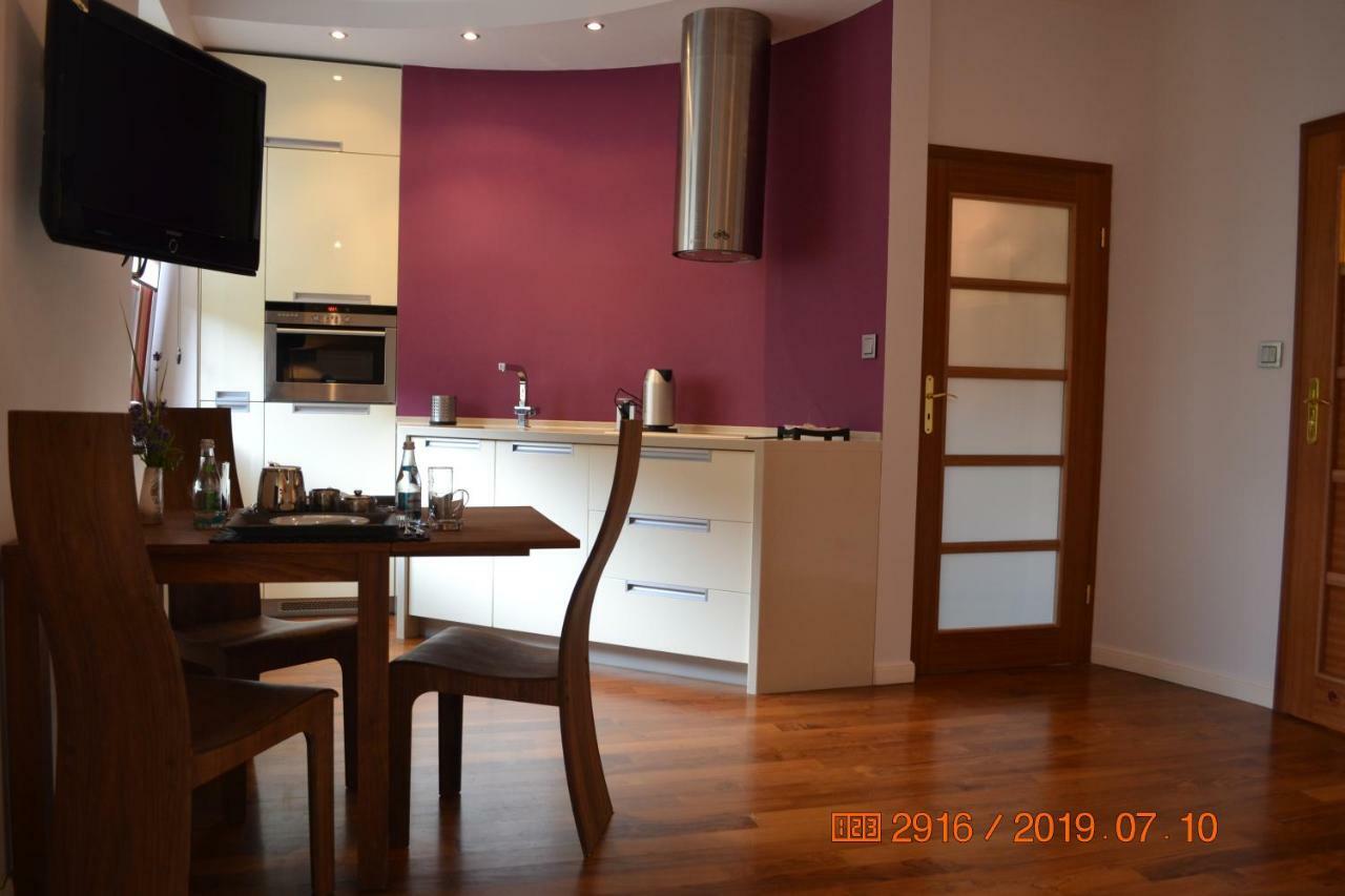 Apartament Parkowa Polana Z Ogrodem Apartment Polanica-Zdrój Exterior foto